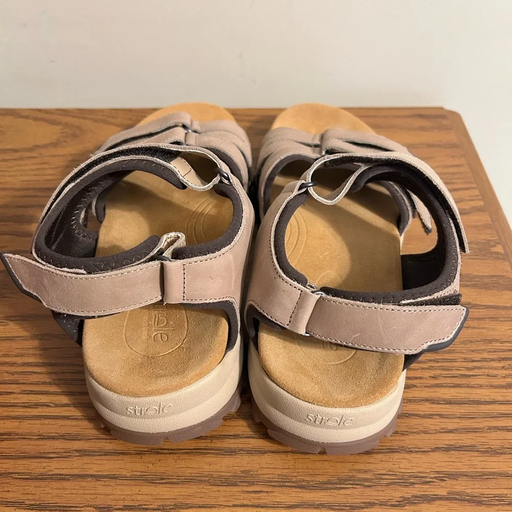 Strole Vibe Leather Healthy Supportive Walking Sandals Men’s 10/NWOT